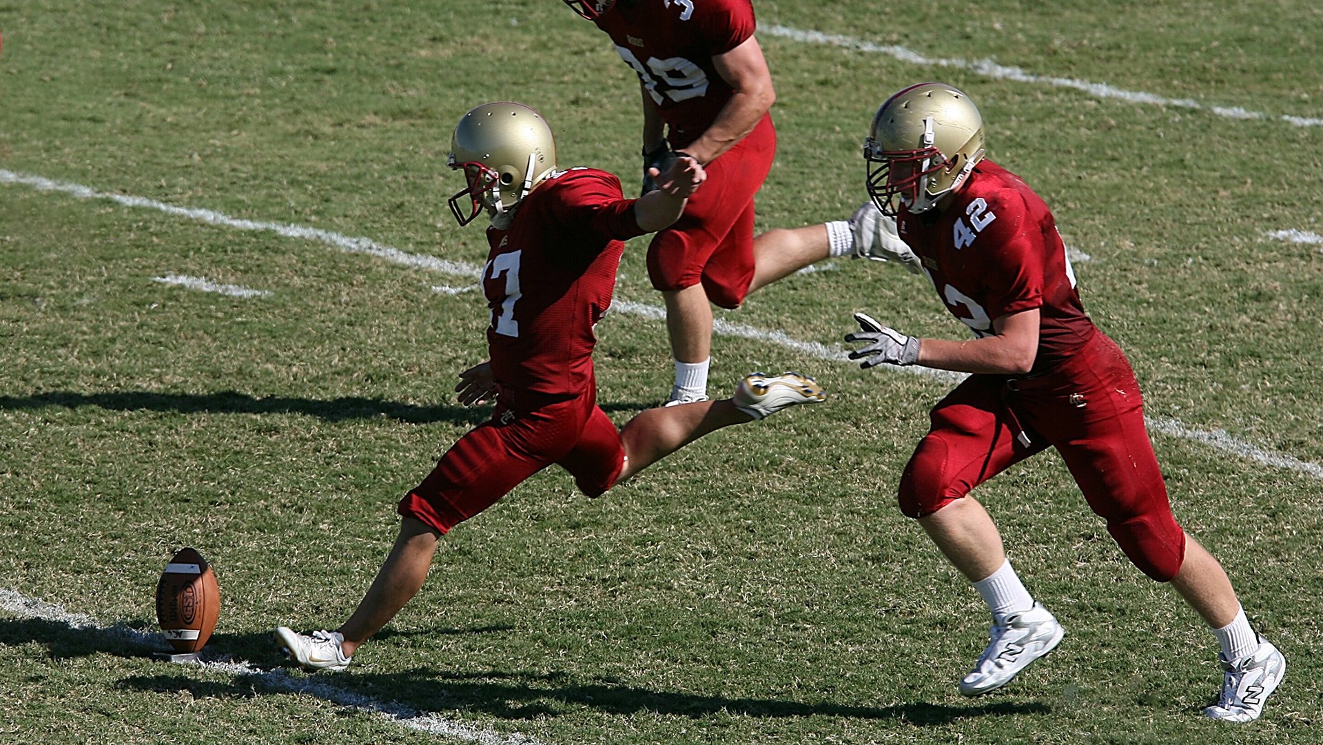 朴智星：从亚洲到欧冠冠军，曼联铁肺的传奇，朴智星在曼联什么位置