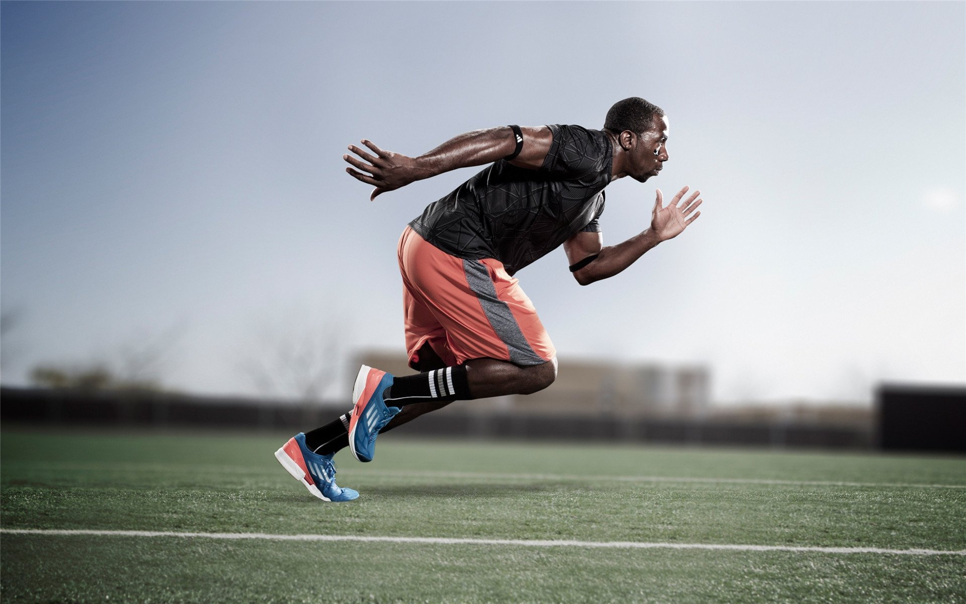 热门比赛赛前新闻聚焦，关于比赛新闻稿范文