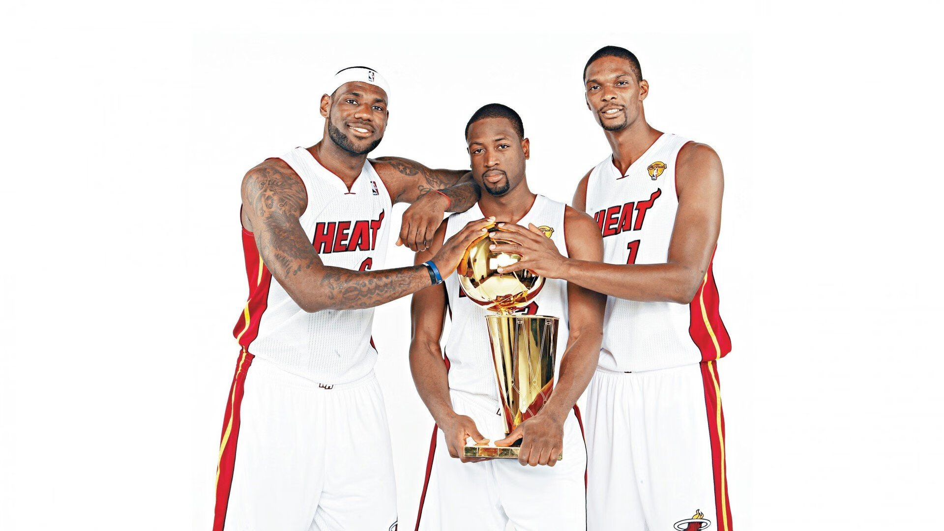 骑士训练结束后进行头脑风暴战术讨论，骑士训练营